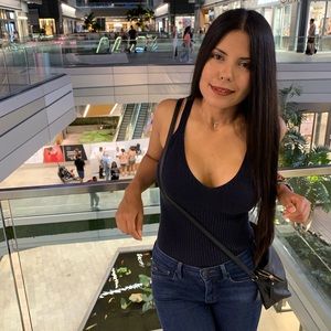 Meet your Posher, Alba